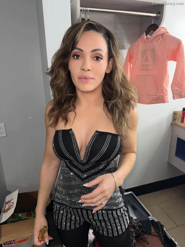 Melissa Santos photo 11 of 354