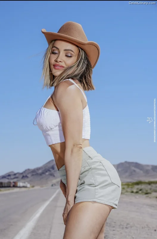 Melissa Santos photo 8 of 354