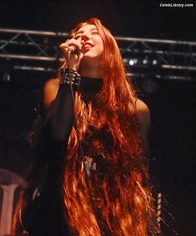 Melody Cristea photo 14 of 21