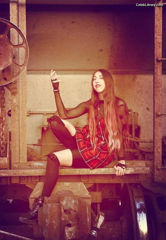 Melody Cristea photo 8 of 21