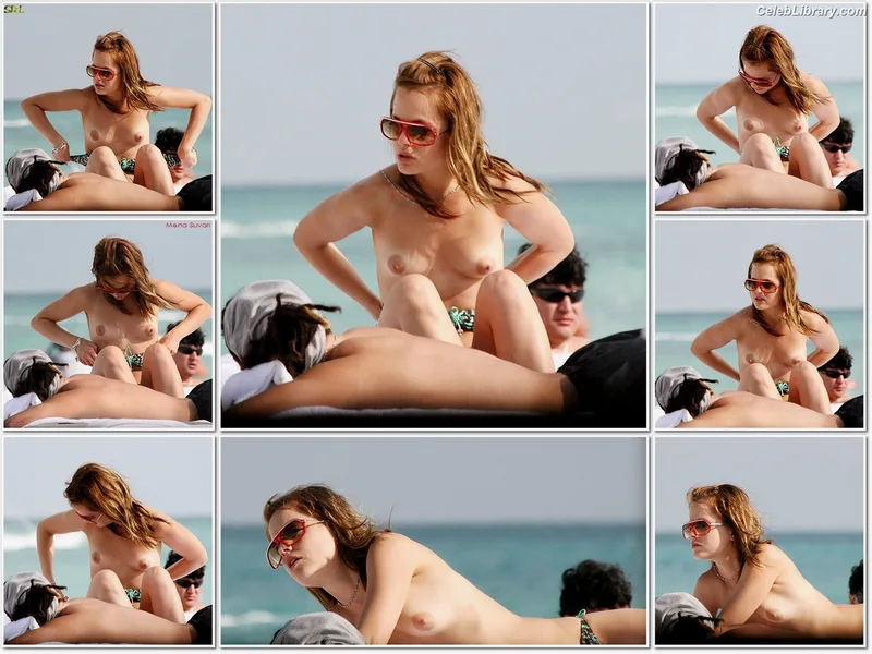 Mena Suvari photo 16 of 69