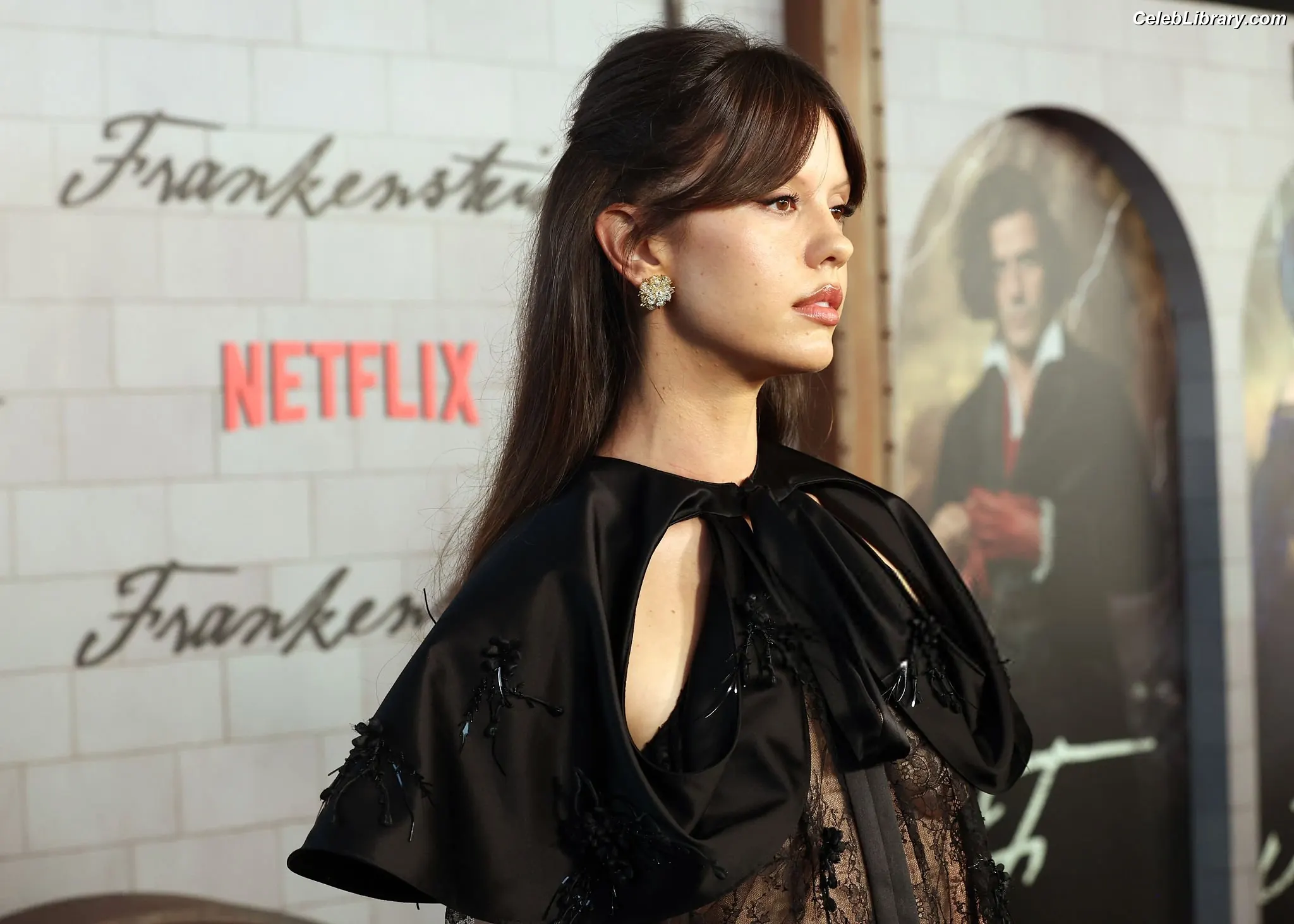 Mia Goth photo 10 of 609