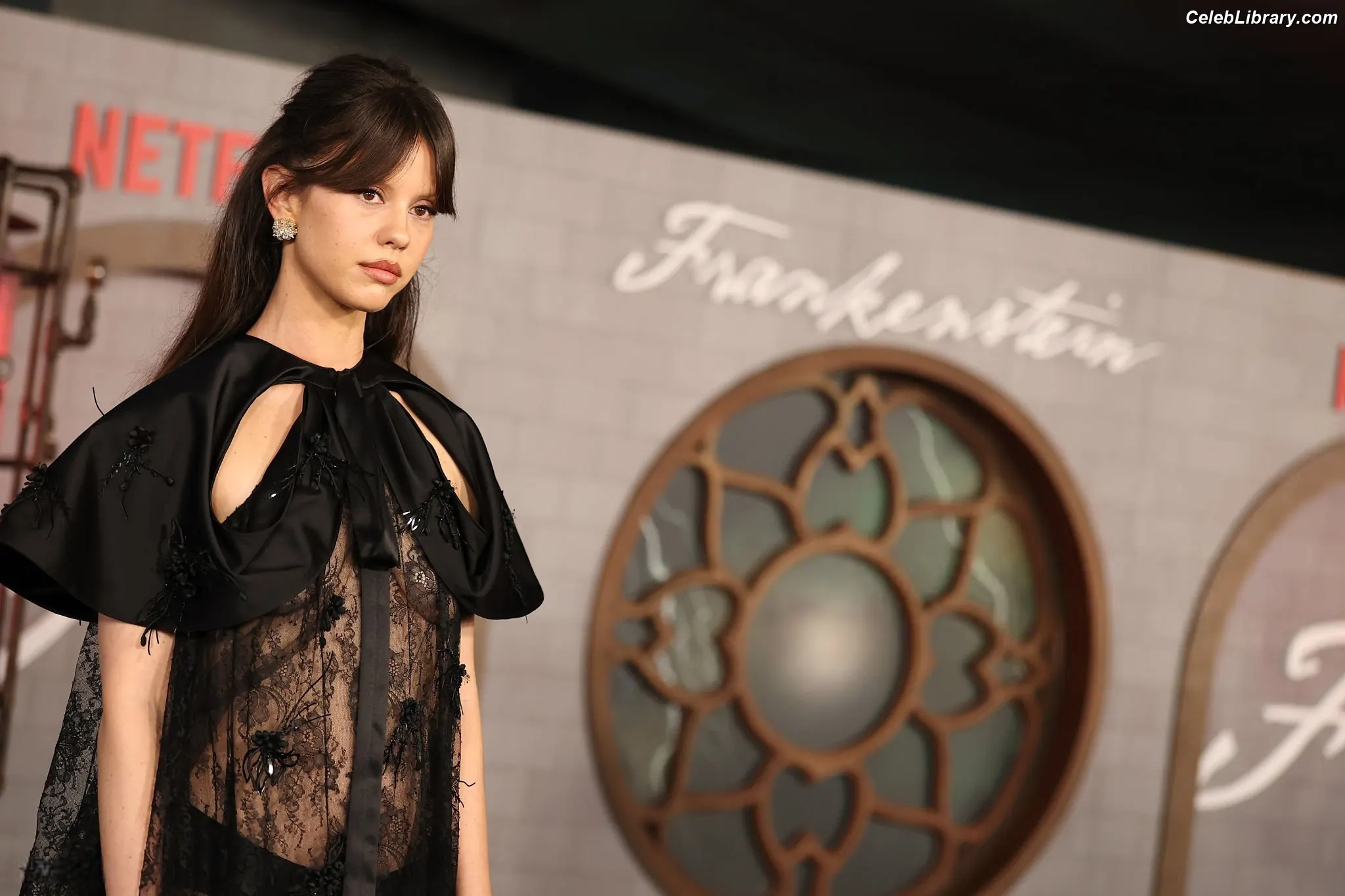 Mia Goth photo 24 of 609