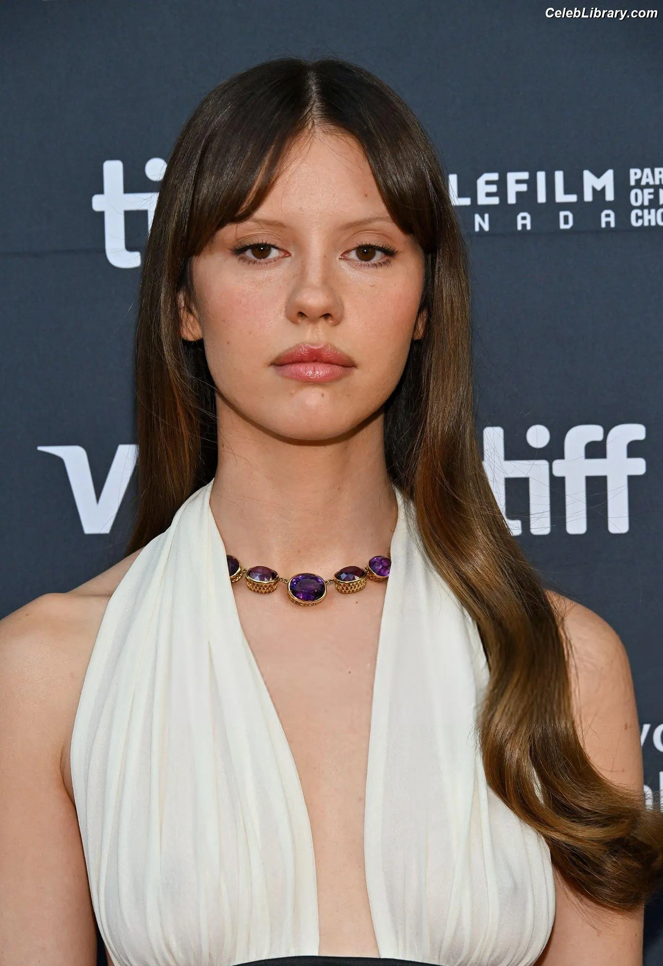 Mia Goth photo 17 of 609