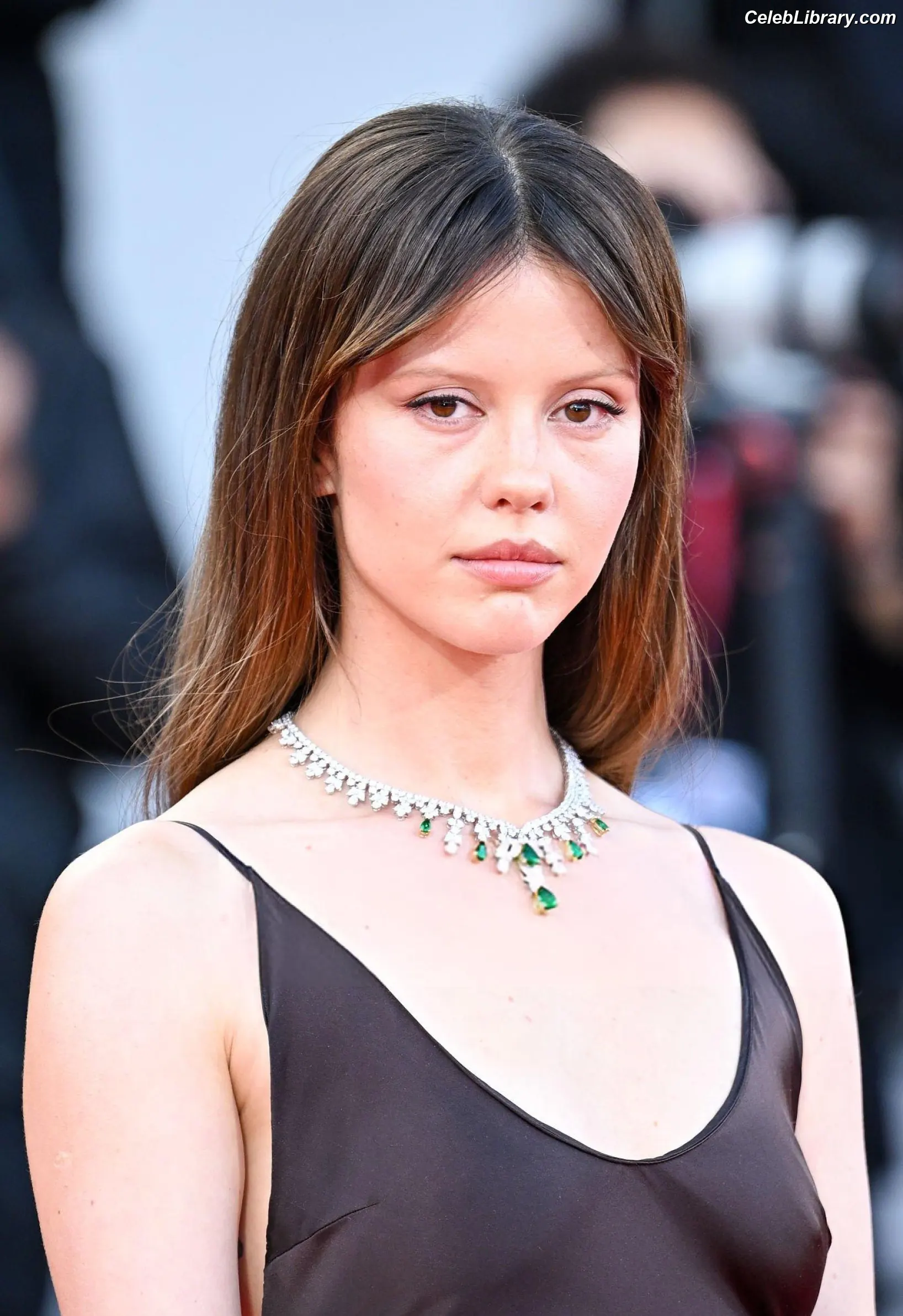 Mia Goth photo 16 of 609