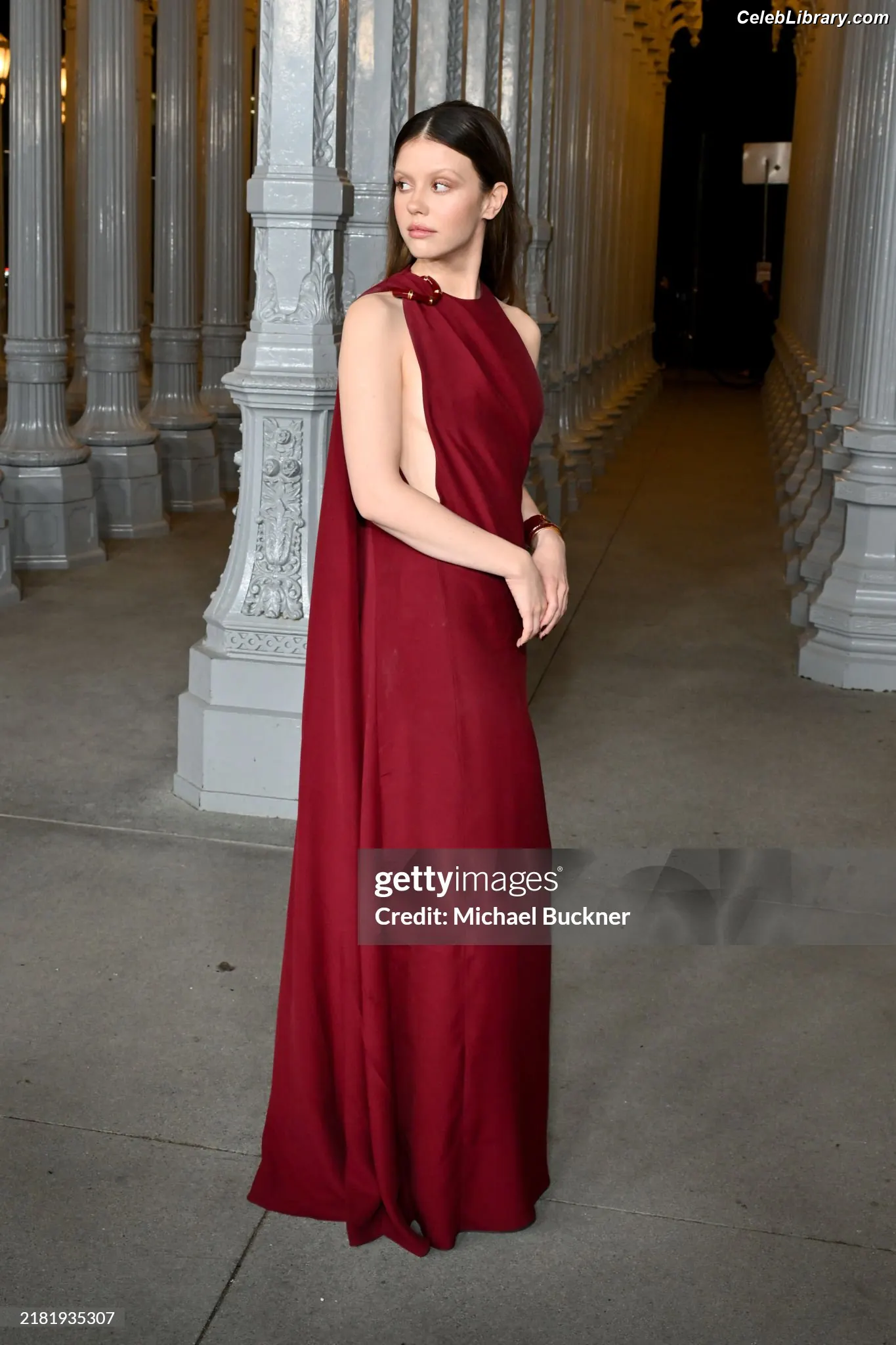 Mia Goth photo 13 of 609