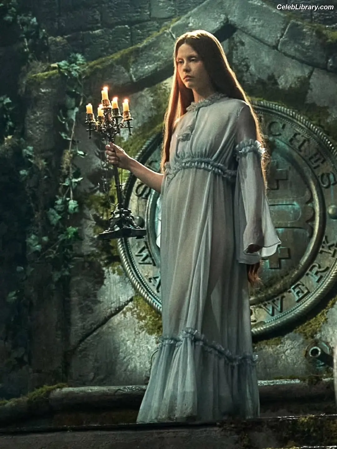Mia Goth photo 24 of 609