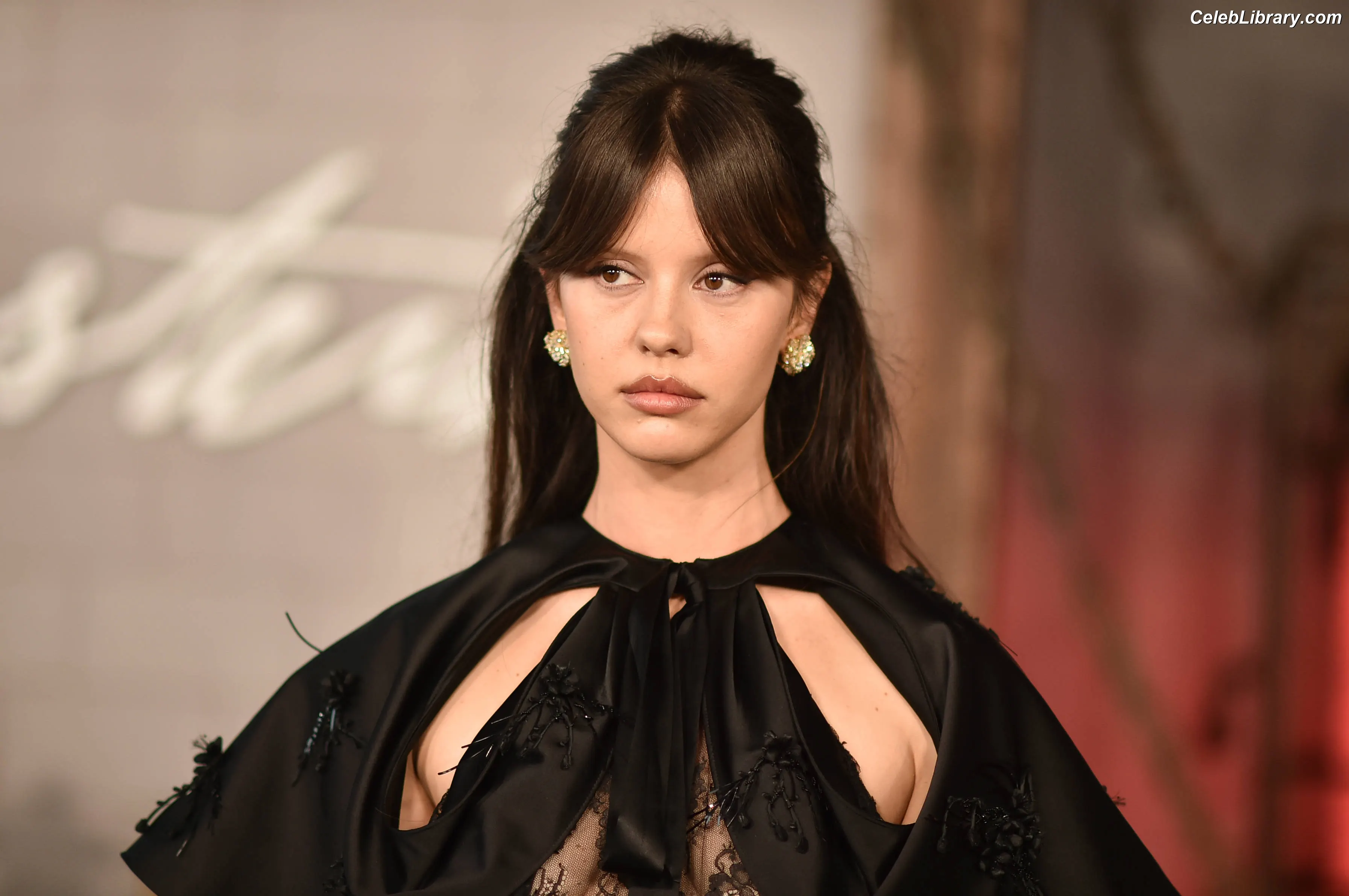 Mia Goth photo 5 of 609