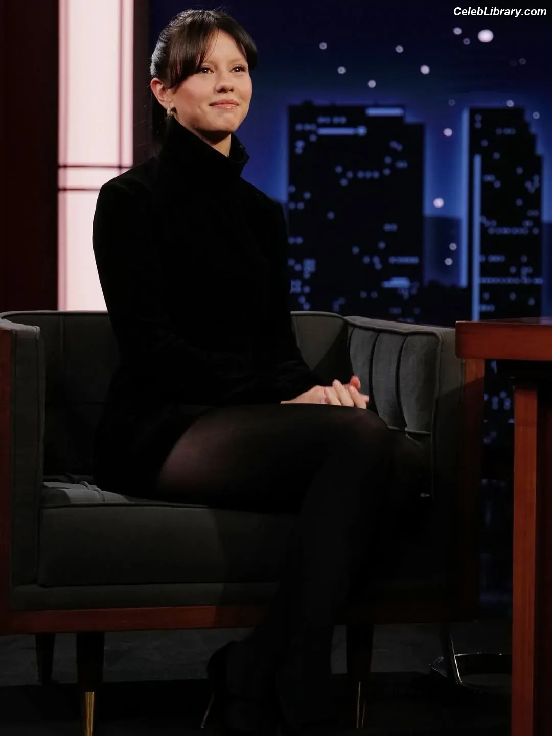 Mia Goth photo 16 of 609