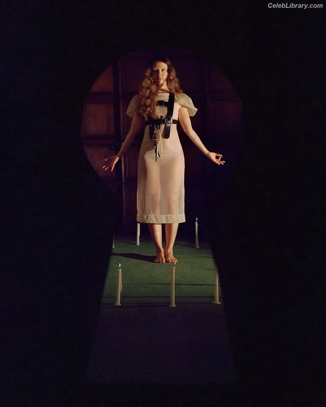 Mia Goth photo 21 of 609