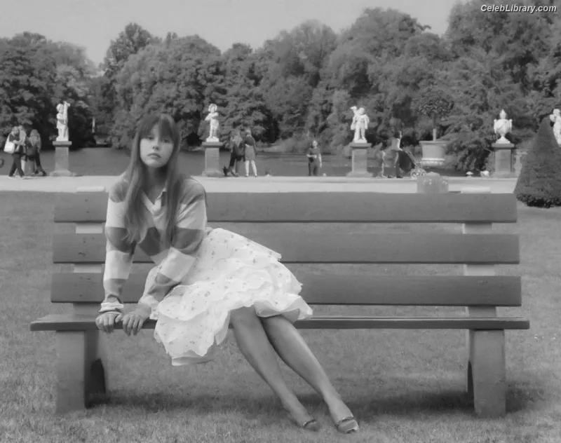 Mia Goth photo 24 of 609