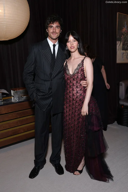 Mia Goth photo 14 of 609