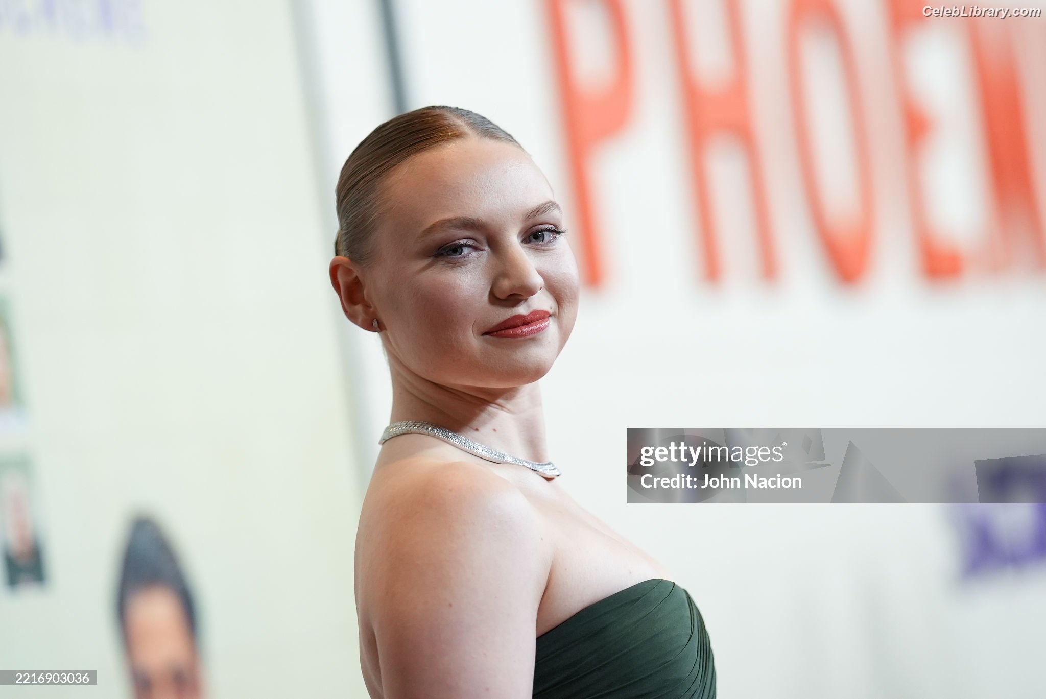 Mia Threapleton photo 17 of 26