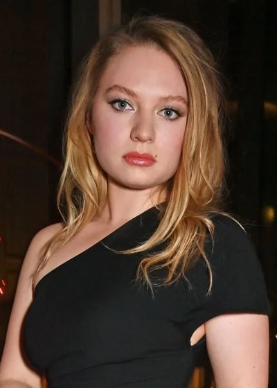 Mia Threapleton