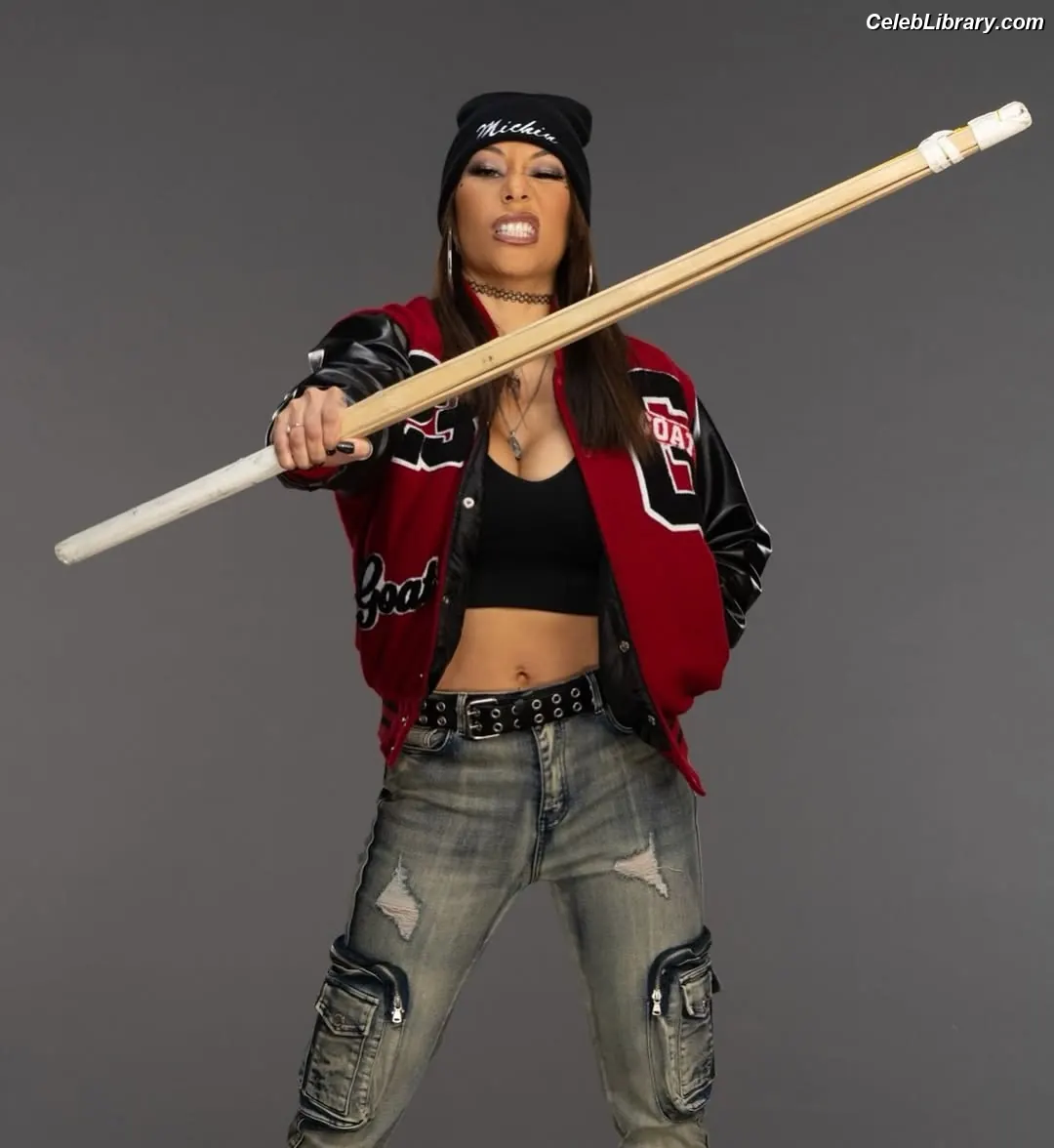 Mia Yim photo 21 of 364