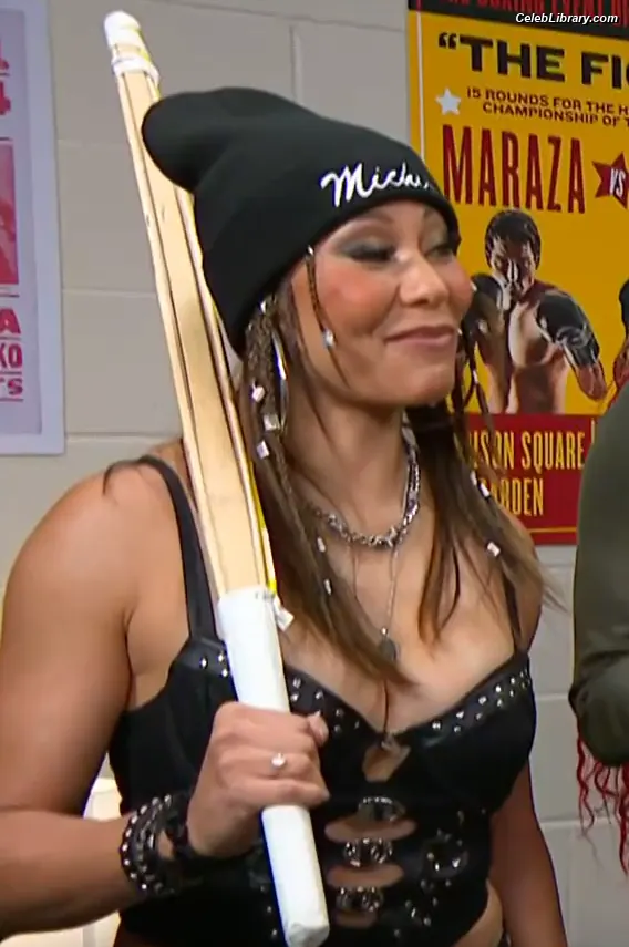 Mia Yim photo 23 of 364