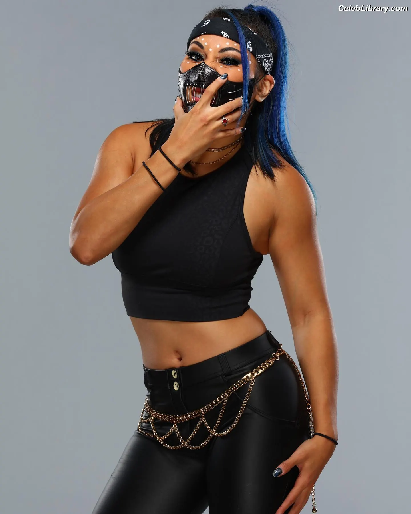 Mia Yim photo 10 of 364