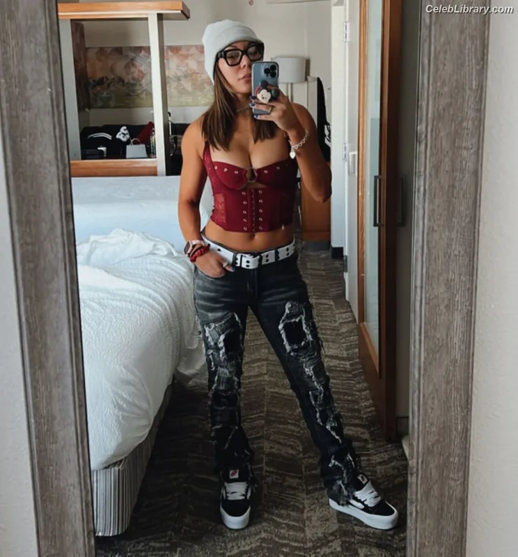 Mia Yim photo 22 of 364
