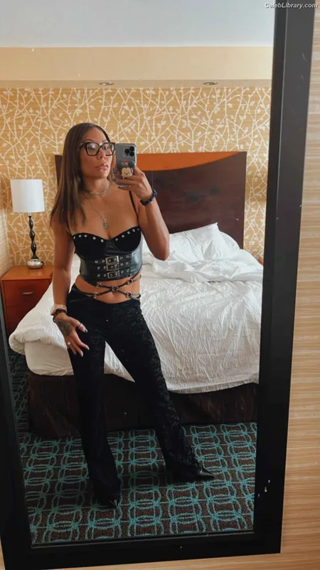 Mia Yim photo 3 of 364