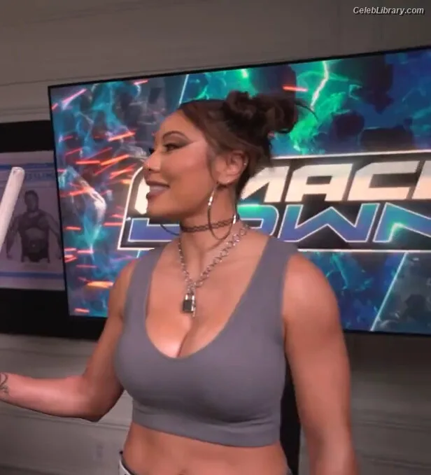 Mia Yim photo 1 of 364