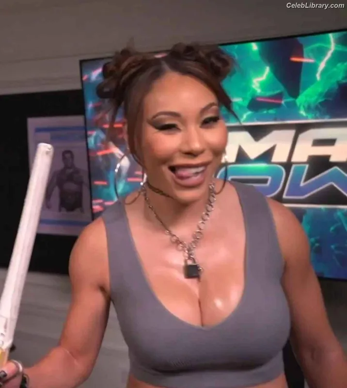 Mia Yim photo 2 of 364