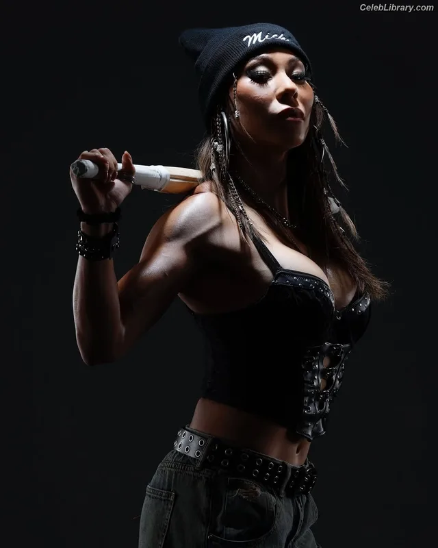 Mia Yim photo 21 of 364