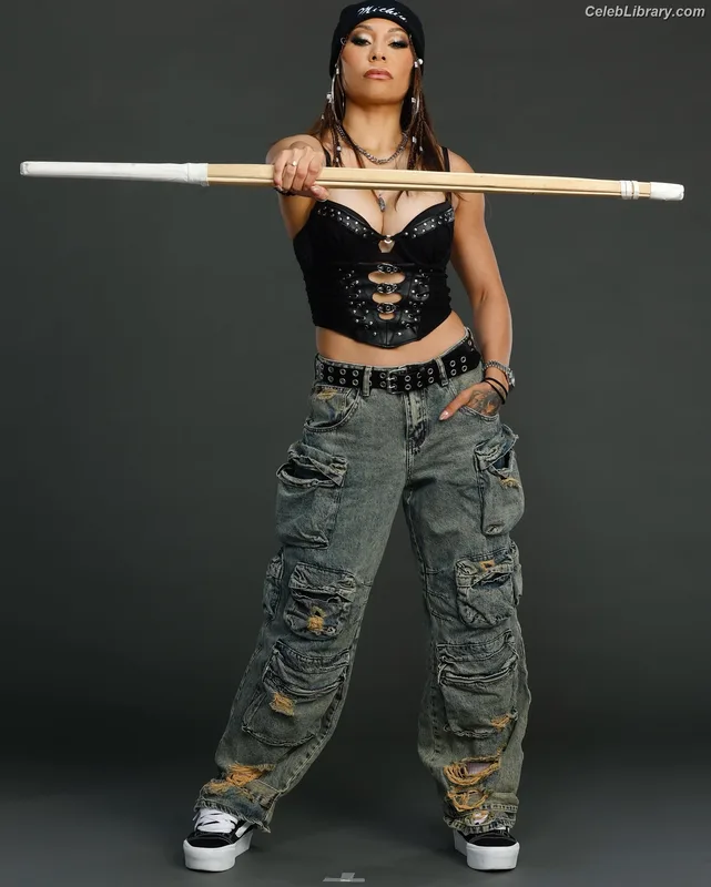 Mia Yim photo 7 of 364