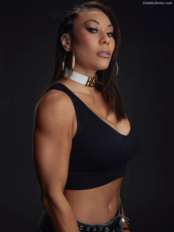 Mia Yim photo 12 of 364