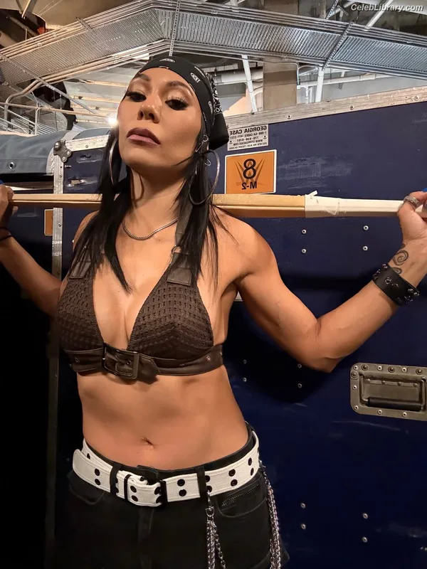 Mia Yim photo 24 of 364