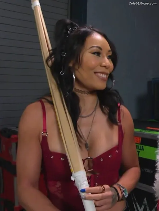 Mia Yim photo 1 of 364