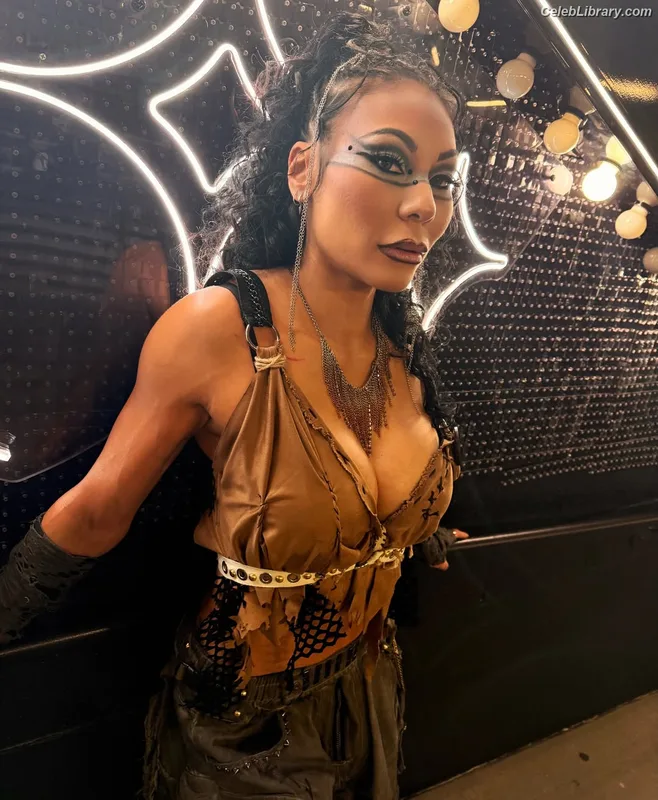 Mia Yim photo 5 of 364