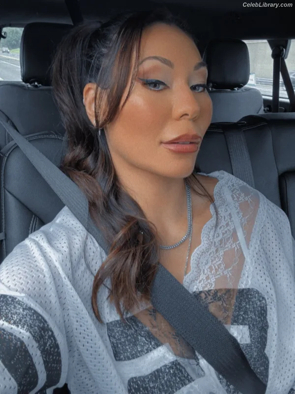 Mia Yim photo 24 of 364