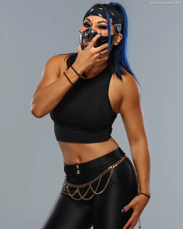 Mia Yim photo 9 of 364