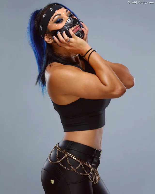 Mia Yim photo 10 of 364