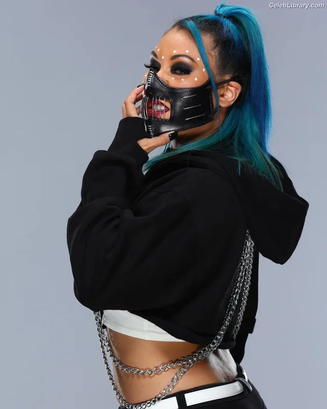 Mia Yim photo 13 of 364