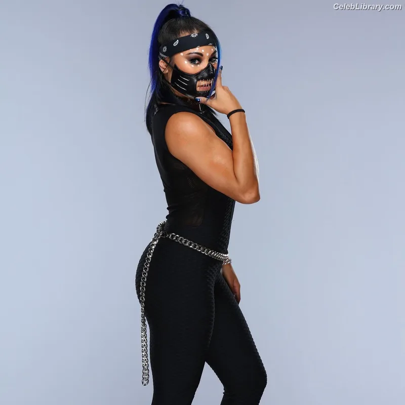 Mia Yim photo 15 of 364