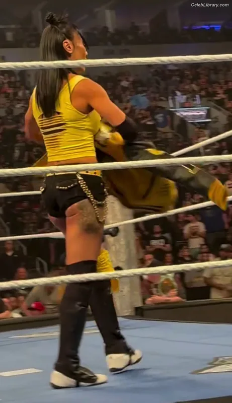 Mia Yim photo 3 of 364