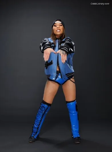 Mia Yim photo 13 of 364