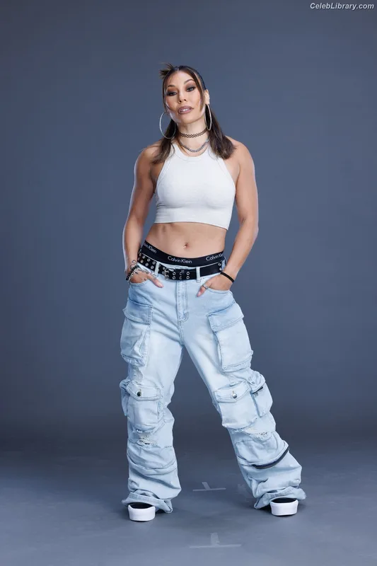 Mia Yim photo 12 of 364