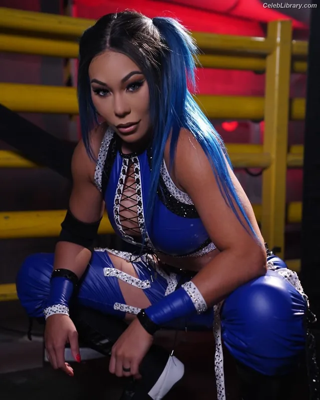 Mia Yim photo 2 of 364