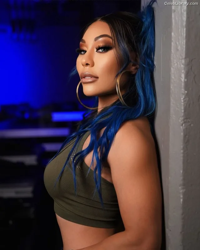 Mia Yim photo 12 of 364