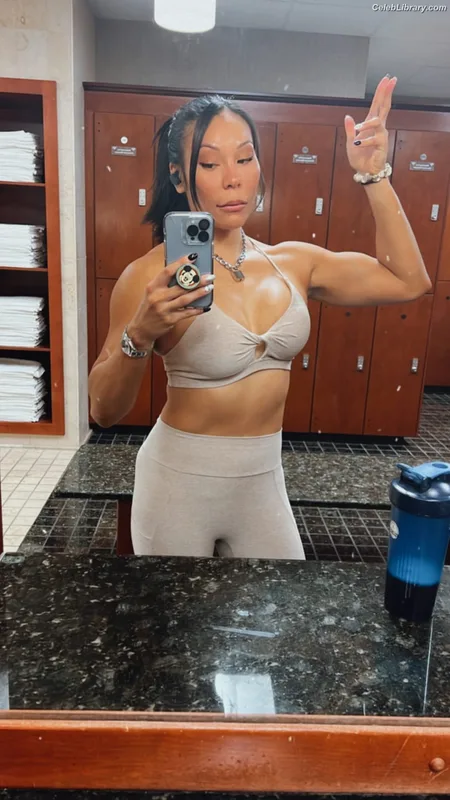 Mia Yim photo 6 of 364