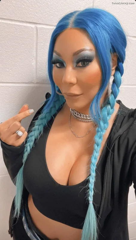 Mia Yim photo 21 of 364