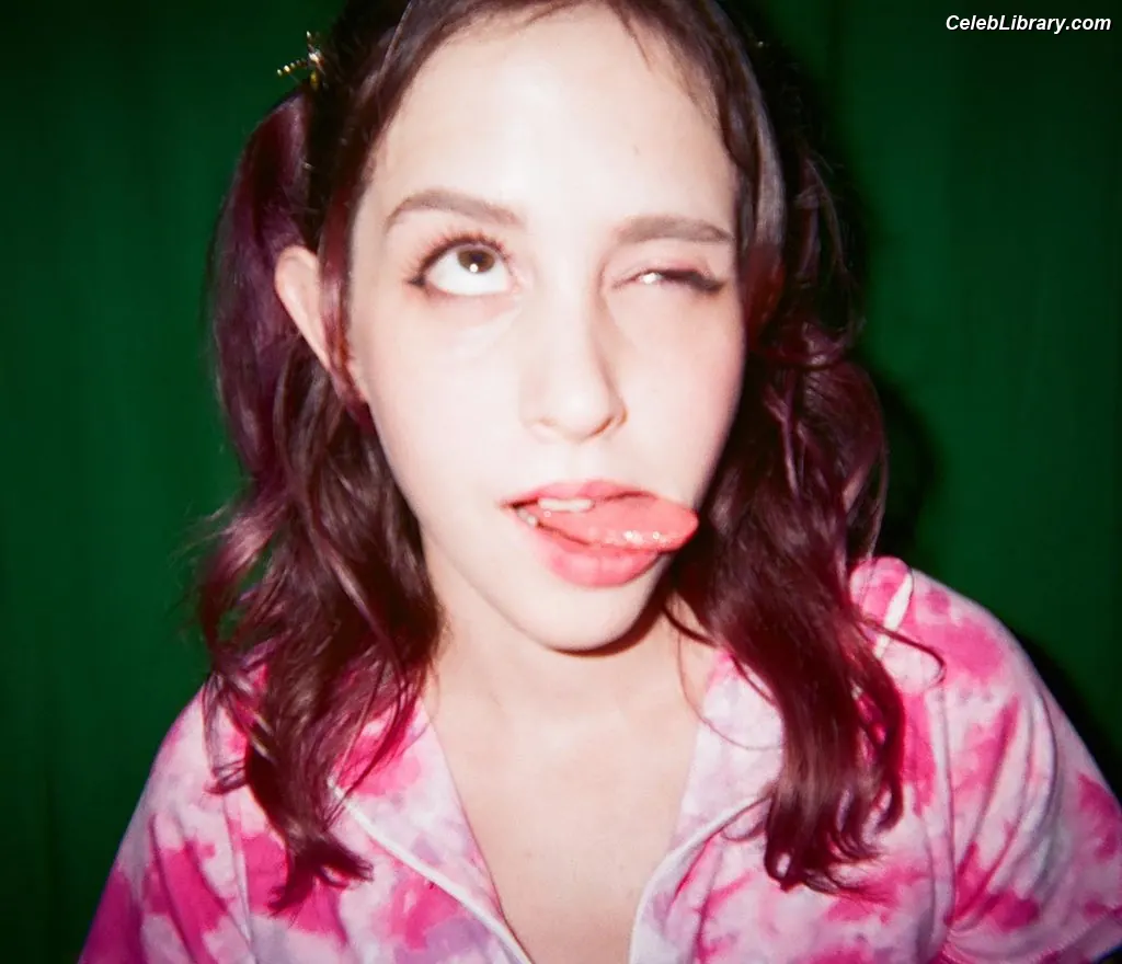 Mica Tenenbaum photo 2 of 106