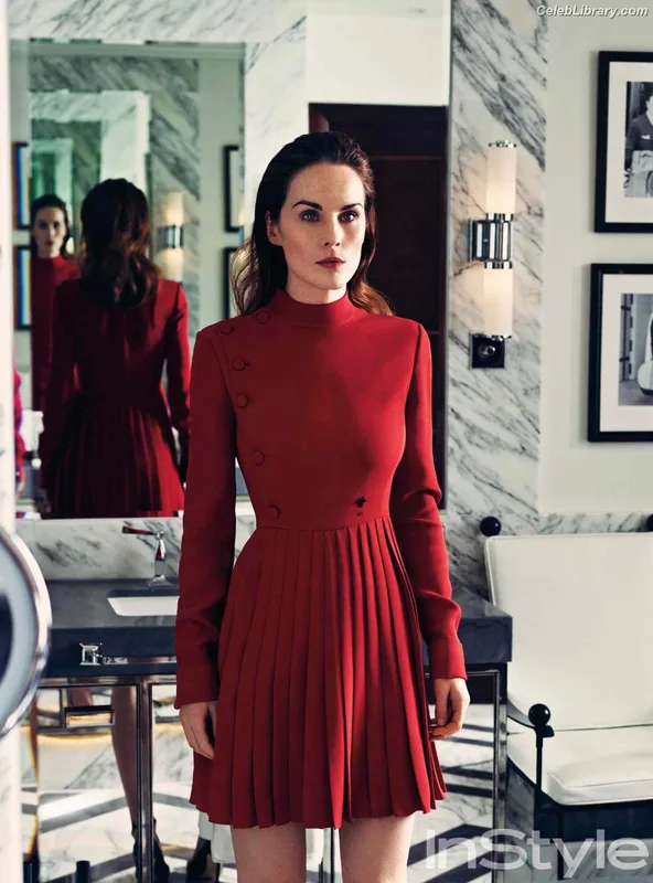 Michelle Dockery photo 1 of 41
