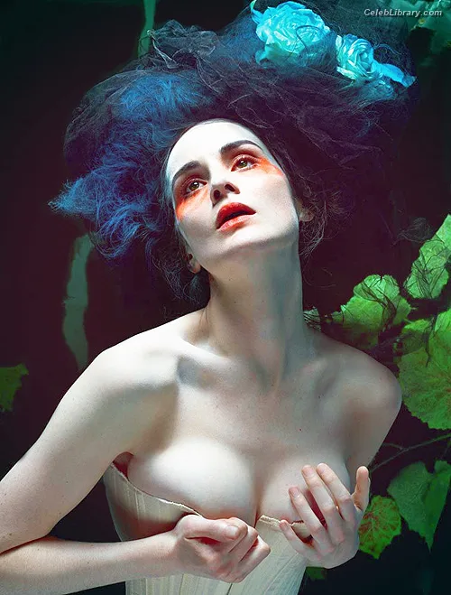 Michelle Dockery photo 10 of 41