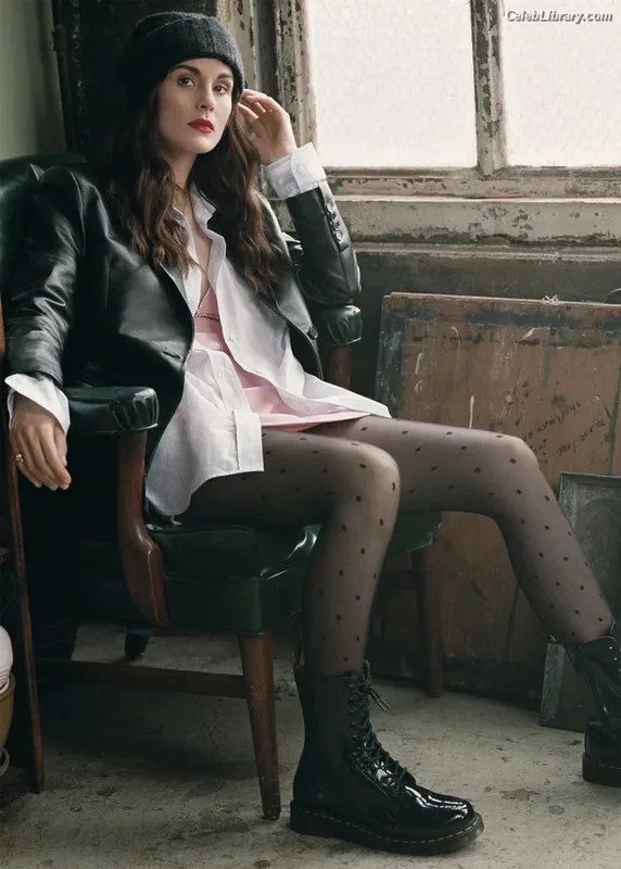 Michelle Dockery photo 15 of 41