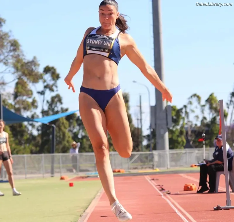 Michelle Jenneke photo 2 of 113