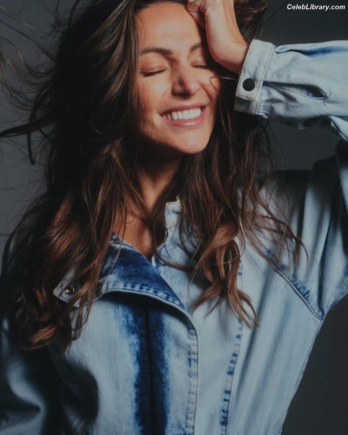 Michelle Keegan photo 4 of 537