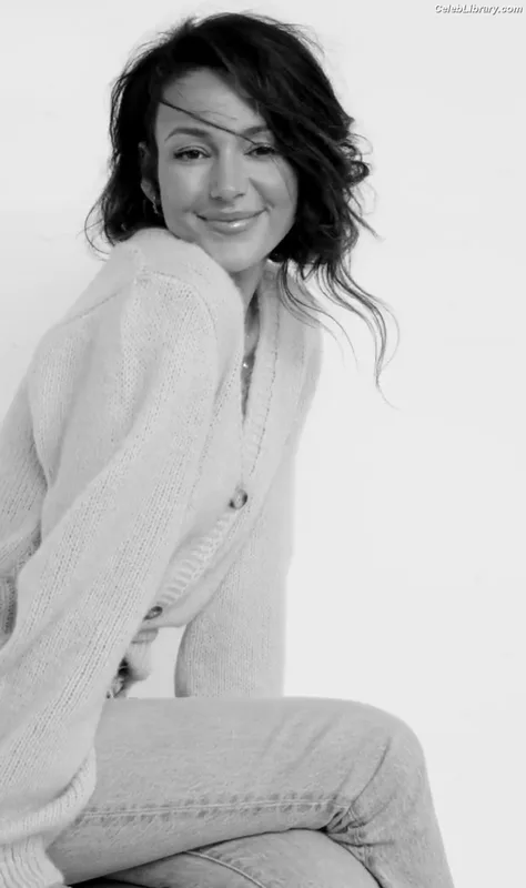 Michelle Keegan photo 12 of 535